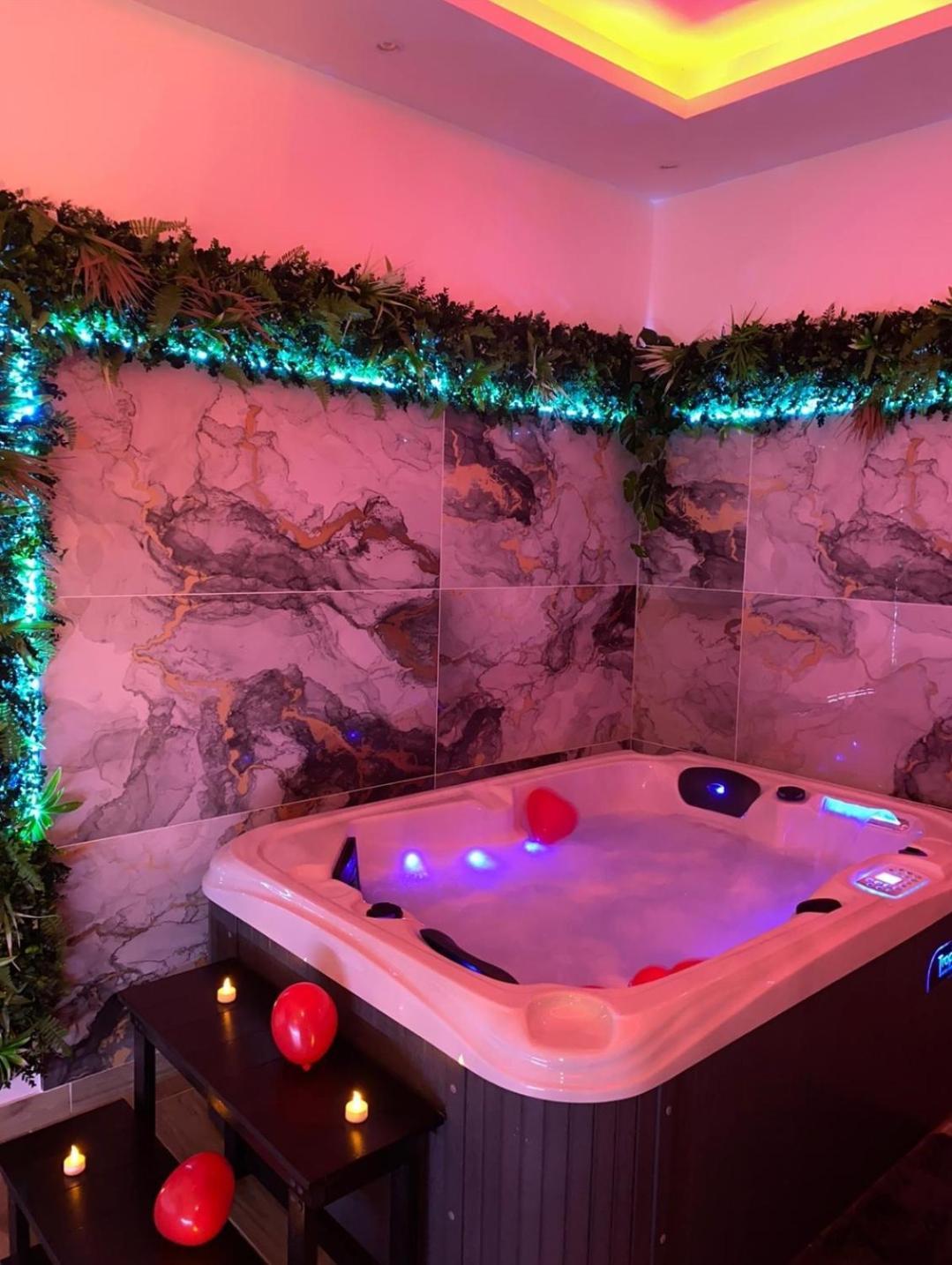 So'Spa Appart' Jacuzzi & Bien-Etre Lingolsheim Exterior photo